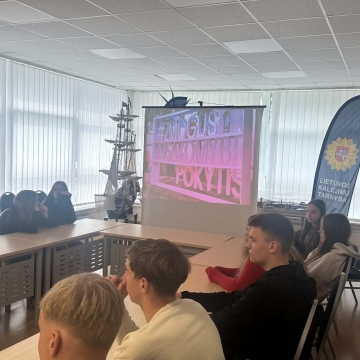 Karjeros ugdymo veiklos metu 7-8 klasių mokiniai lankėsi Lietuvos kalėjimų tarnyboje, kur susipažino su pareigūnų darbu, atsakomybėmis ir karjeros galimybėmis