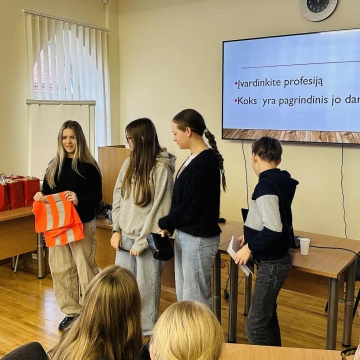 Marijampolės savivaldybės mokyklų 3–4 ir 6–7 klasių viktorina „#KryptisAteitis: žinios ir atradimai!“