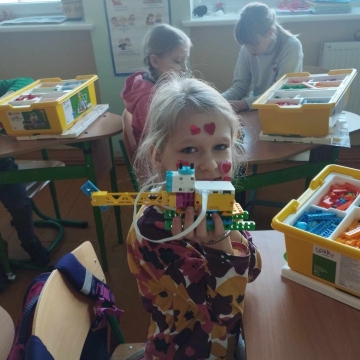 Vasario 14 d. progimnazijos pradinukus pradžiugino karjeros specialistė K.Litvaitienė su įdomia ir įtraukia veikla.